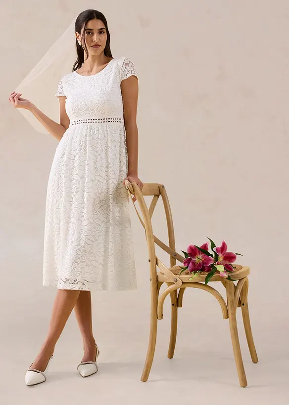 Robe en dentelle avec empi&egrave;cement crochet &agrave; la taille, bonprix