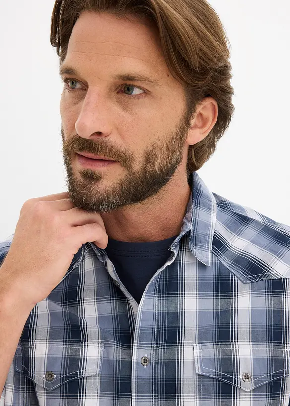 Kurzarmhemd mit aufgesetzten Taschen, bonprix