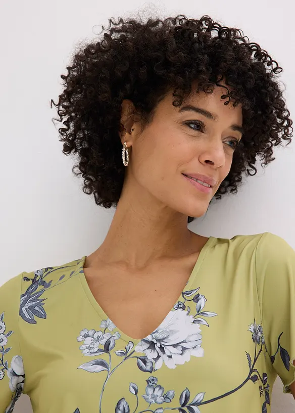 Shirt mit elastischem Saum, bonprix