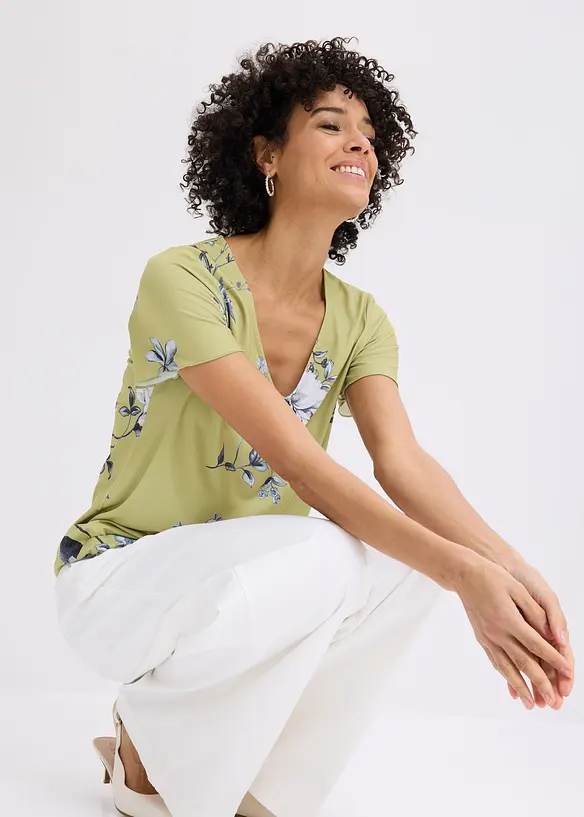 Shirt mit elastischem Saum, bonprix