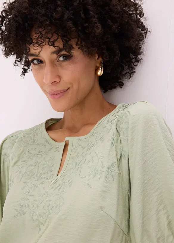 Tunikabluse mit Stickerei, leicht transparent, bonprix