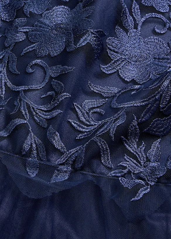 Robe de soir&eacute;e en tulle d&eacute;licat avec dentelle, bonprix