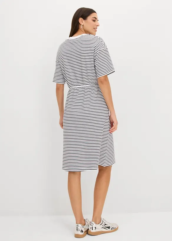 Gestreiftes T-Shirt mit Stickerei, bonprix