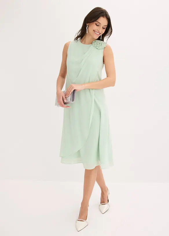 Robe de cocktail avec fleur appliqu&eacute;e, bonprix