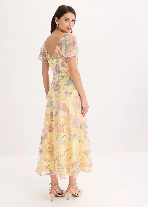 Robe longue avec broderies florales, bonprix