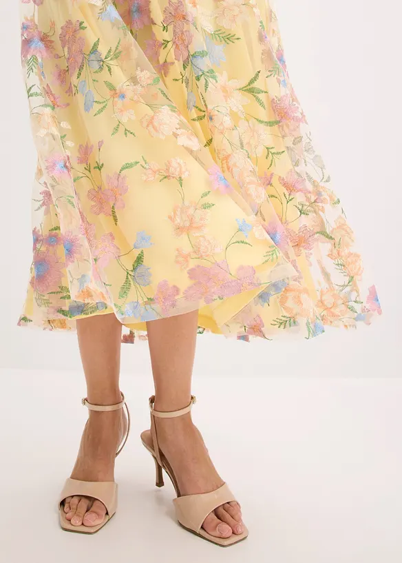 Robe longue avec broderies florales, bonprix