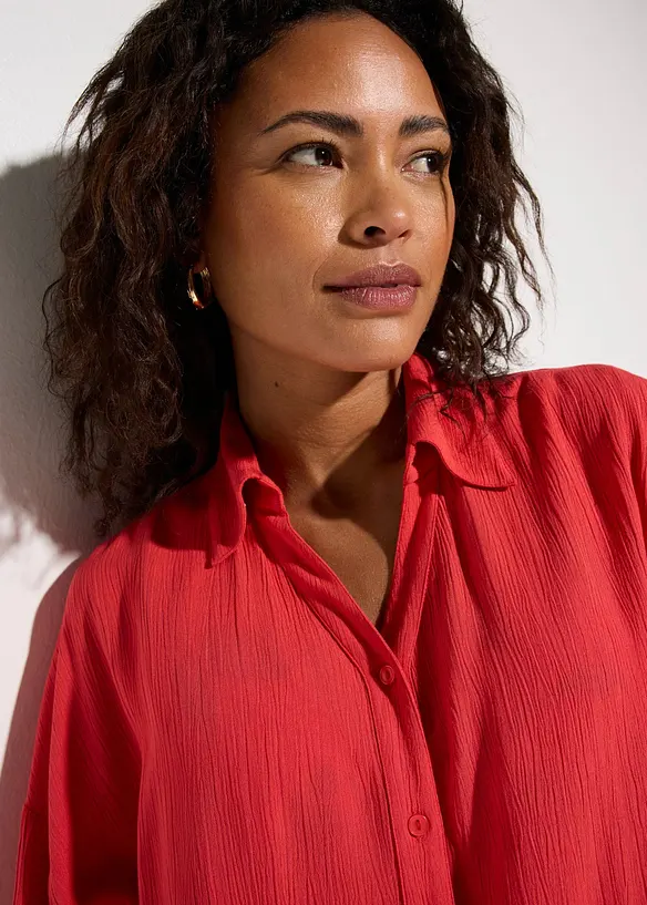 Kurze Strandbluse aus flie&szlig;ender Viskose, bonprix