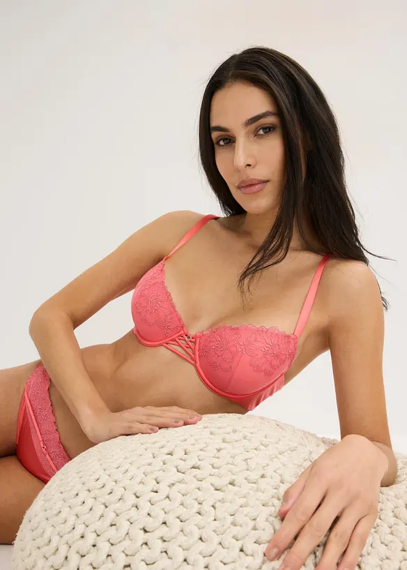 Soutien-gorge &agrave; coques avec broderie florale m&eacute;tallis&eacute;e, bonprix