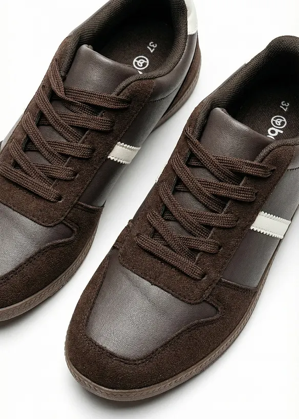 Sneakers au look r&eacute;tro, bonprix