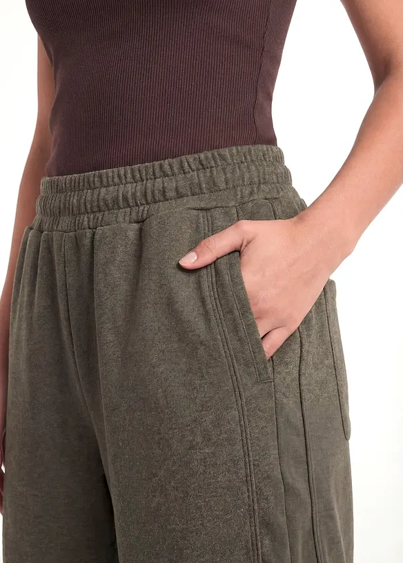Weite Sweat-Shorts  aus Baumwoll-Mix, bonprix