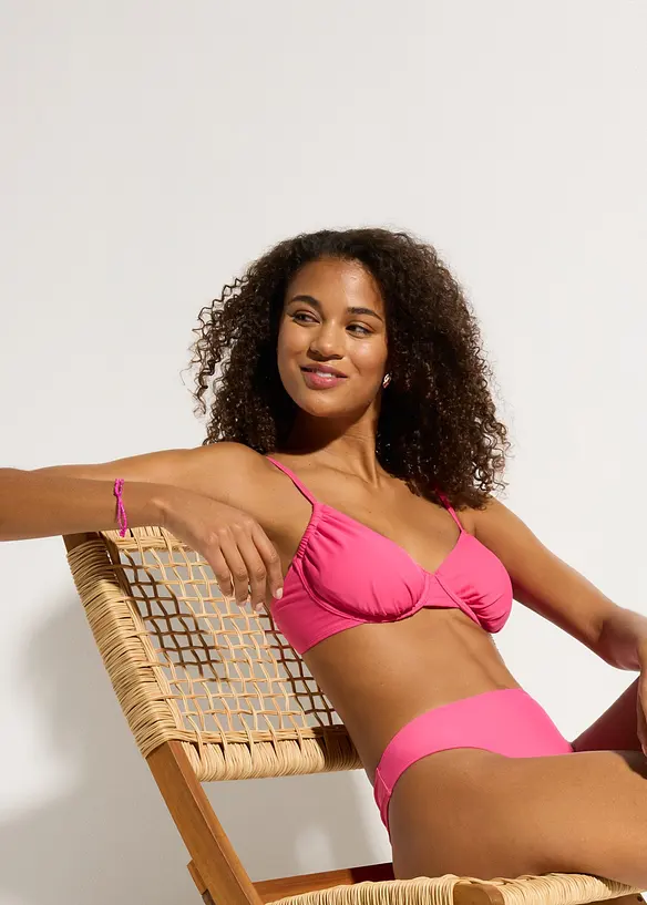 Bas de maillot &agrave; &eacute;chancrure haute, bonprix