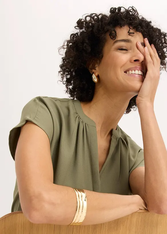 Chemisier manches courtes &agrave; boutonnage invisible, bonprix