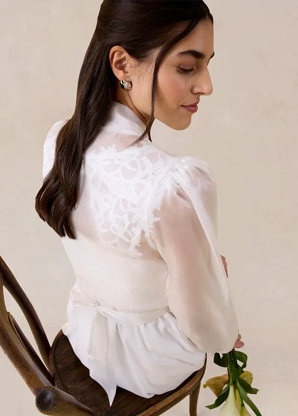 Bolero aus feinem T&uuml;ll mit Binde-Detail, bonprix