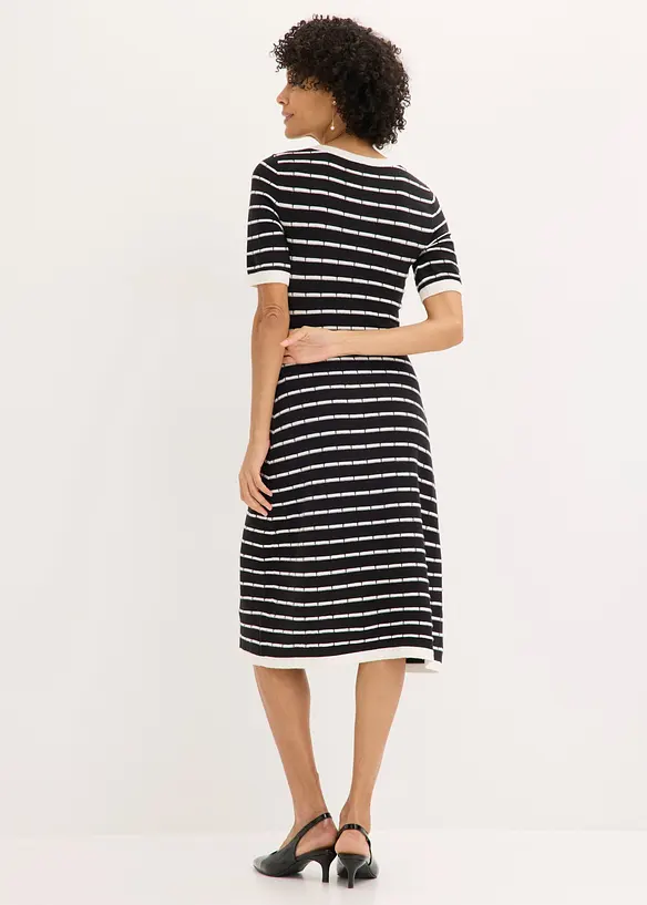 Viskose Strickkleid mit Kn&ouml;pfen, bonprix