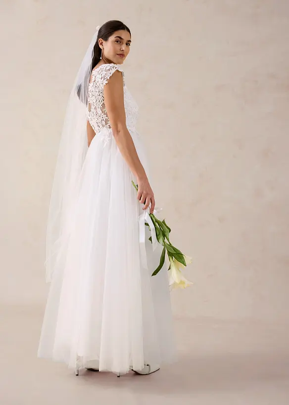 Robe de mari&eacute;e en tulle d&eacute;licat et dentelle, bonprix