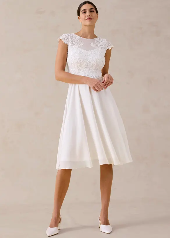 Robe de mari&eacute;e avec dentelle, bonprix