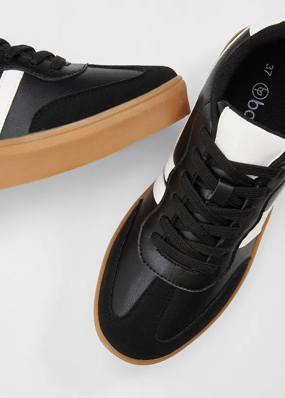 Plateau-Sneaker im Retrolook, bonprix