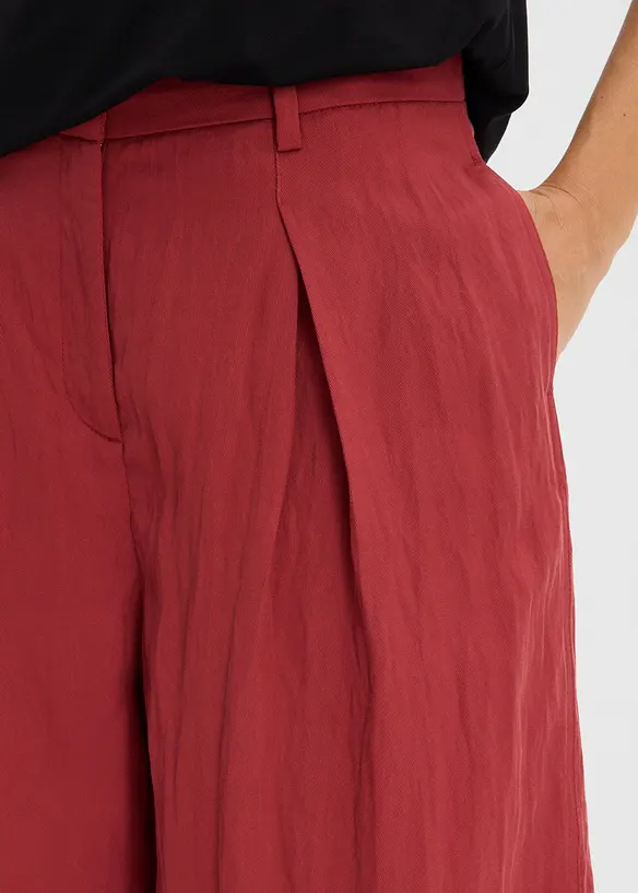 Sommerliche Bundfaltenhose aus Viskose-Mix, bonprix