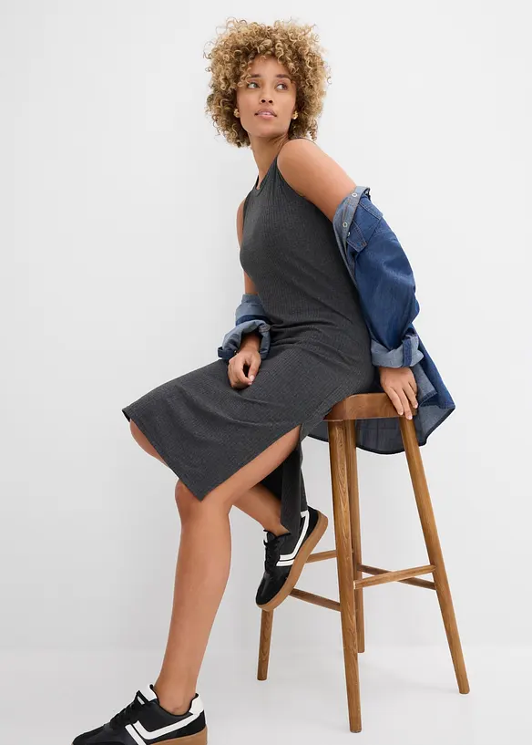 Robe c&ocirc;tel&eacute;e et fendue sur les c&ocirc;t&eacute;s, bonprix