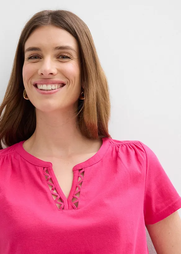 T-shirt &agrave; encolure originale, bonprix