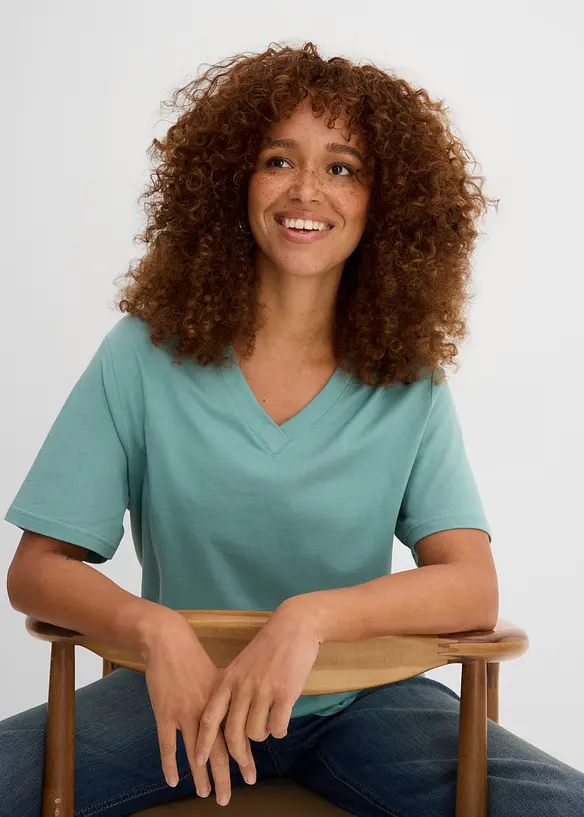 Lot de 5 T-shirts longs et amples &agrave; col V, bonprix