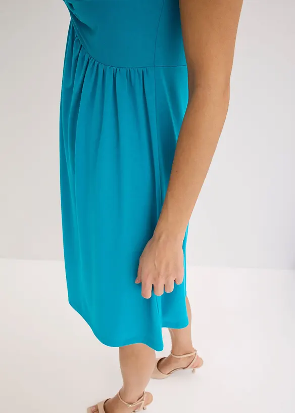 Robe en jersey &agrave; d&eacute;collet&eacute; plongeant, bonprix