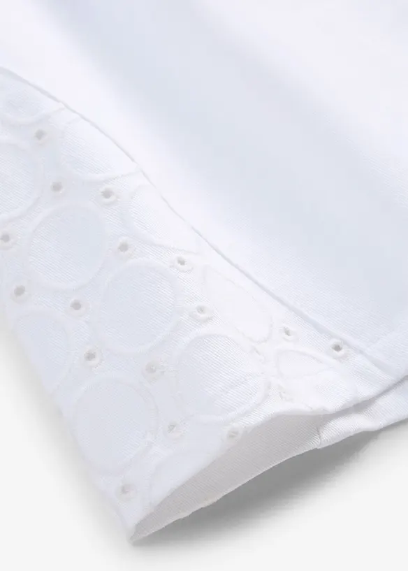 Shorts mit Lochstickerei, bonprix