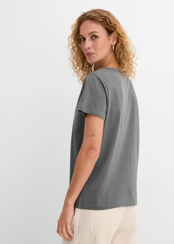 Shirt mit dekorativem Ausschnitt, bonprix
