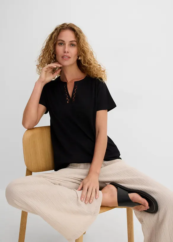 T-shirt &agrave; encolure originale, bonprix