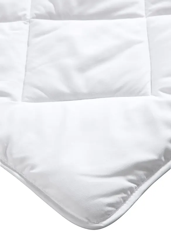 Couette l&eacute;g&egrave;re en polyester, bonprix