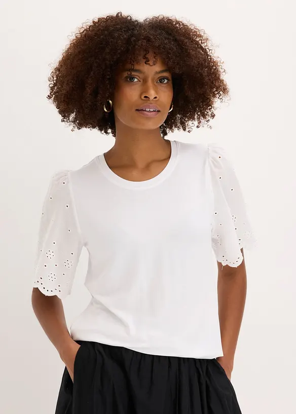 Shirt aus softem Viskose-Mix mit Lochstickerei, bonprix