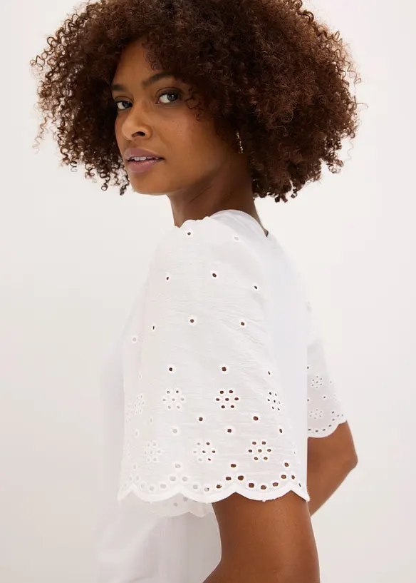 Shirt aus softem Viskose-Mix mit Lochstickerei, bonprix