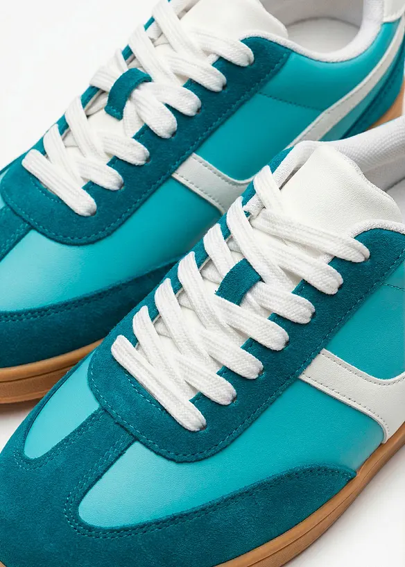Sneaker im Retrolook, bonprix