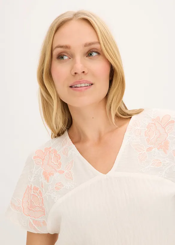 Blouse &agrave; broderies florales, bonprix