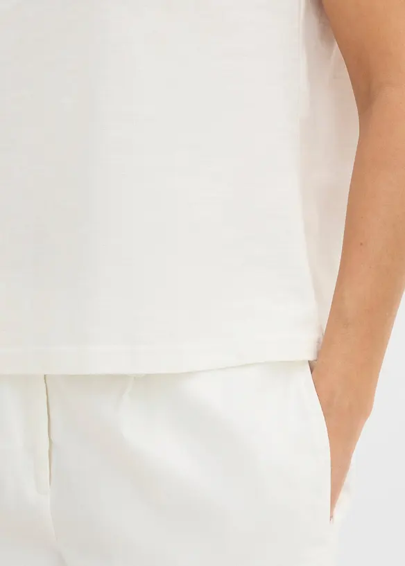 Shirt mit Spitzeneinsatz aus reiner Baumwolle, bonprix