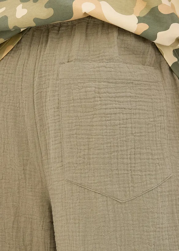 Pantalon loose en gaze de coton &agrave; taille &eacute;lastiqu&eacute;e, fusel&eacute;, bonprix