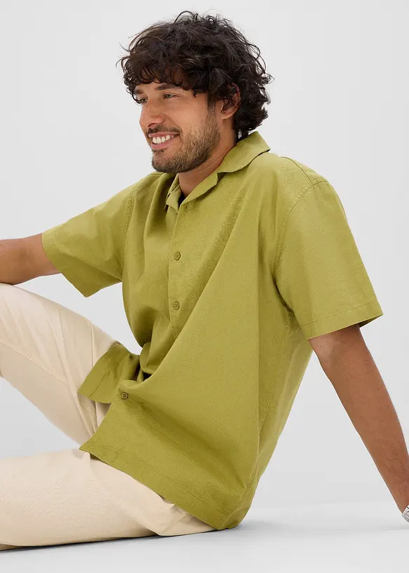 Kurzarmhemd aus Leinen-Mix in Loose Fit, bonprix