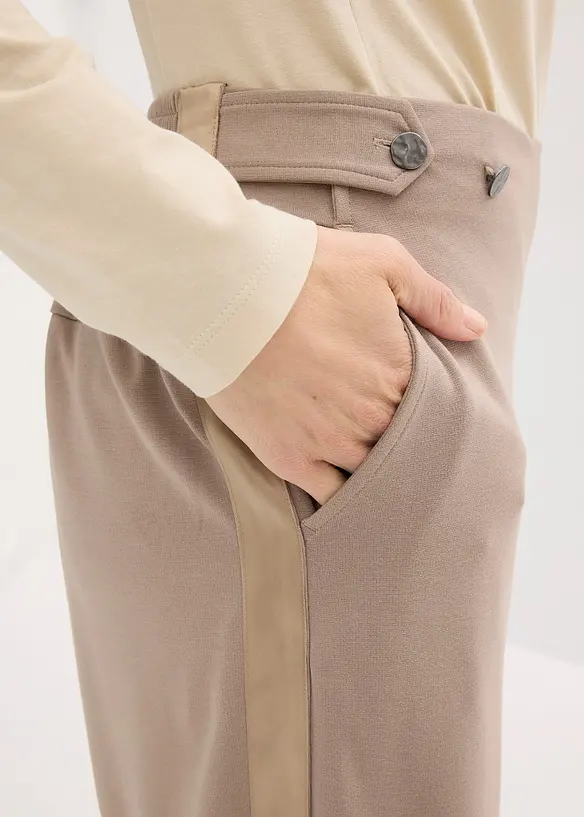 Pantalon en jersey &agrave; patte d&eacute;corative, bonprix