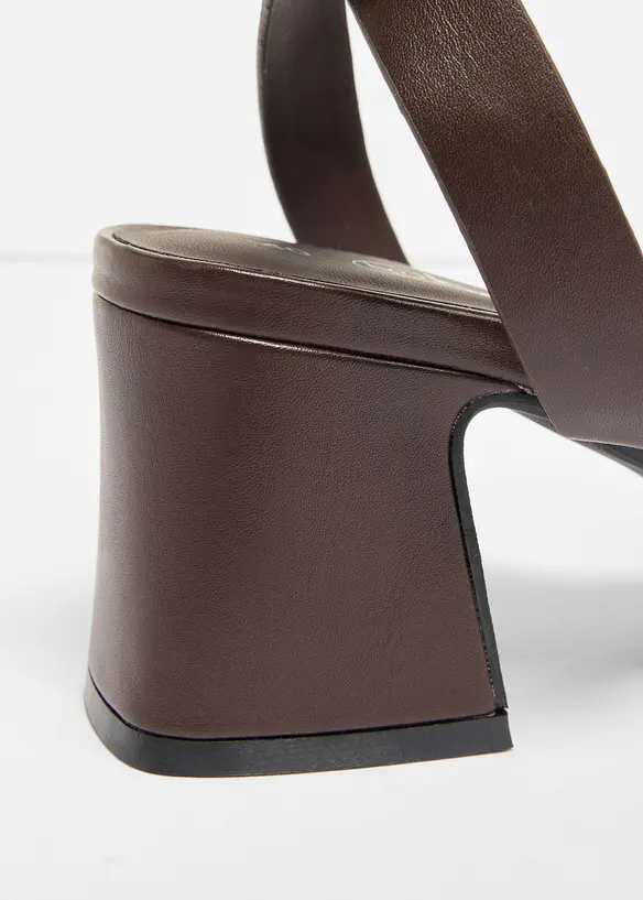 Sandales &agrave; talon carr&eacute;, bonprix