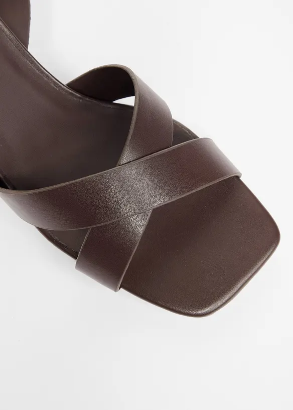 Sandales &agrave; talon carr&eacute;, bonprix