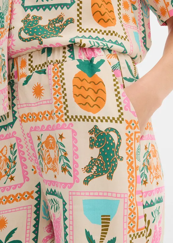 Short fluide en viscose, bonprix