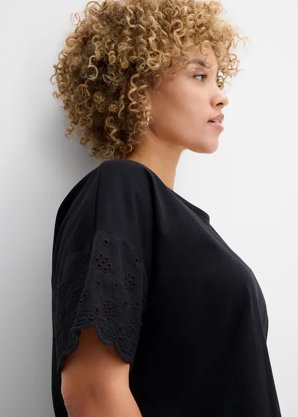 T-shirt avec broderie anglaise, bonprix