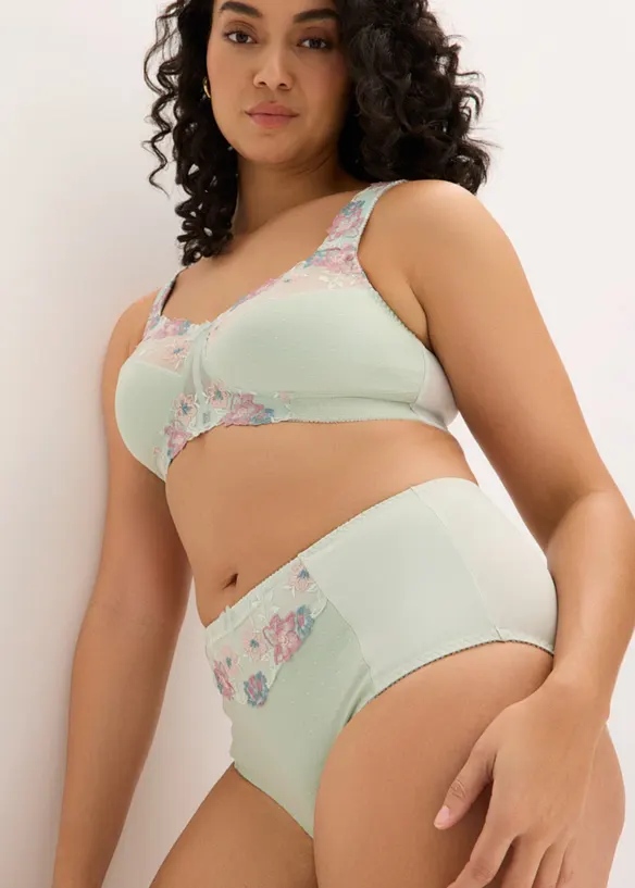 Slip modelant avec broderie d&eacute;licate, bonprix