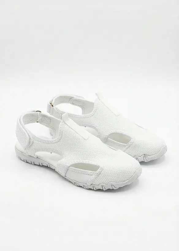 Sandales de marche &agrave; semelle crant&eacute;e, bonprix