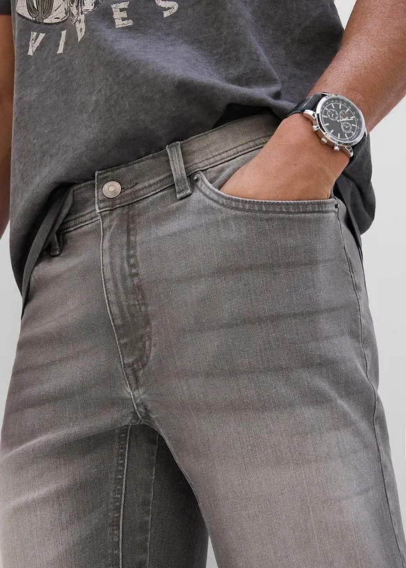 Bermuda en jean extensible avec entrejambe renforc&eacute;, regular, bonprix