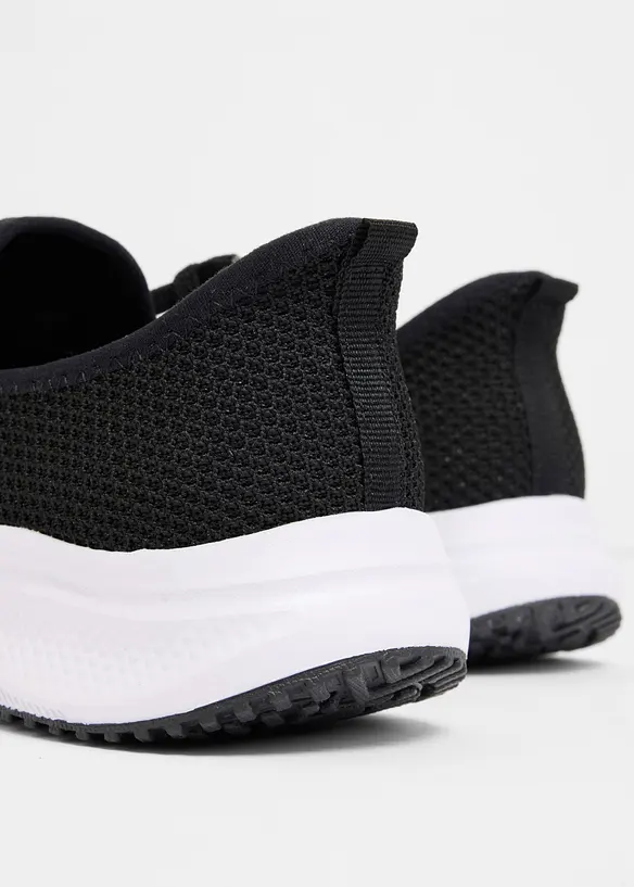 Sneakers confortables en mati&egrave;re souple, bonprix