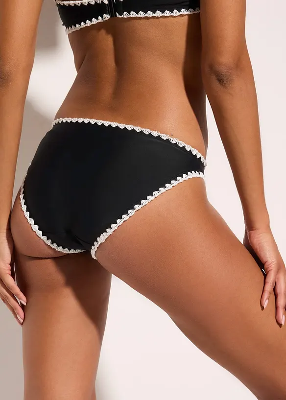 Bikinihose mit Stickerei, bonprix
