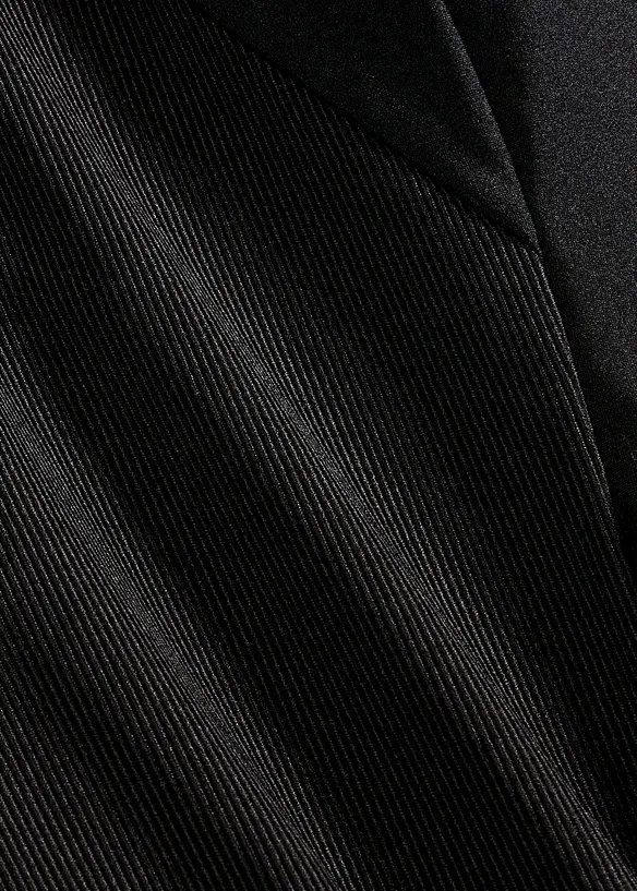 Maillot sculptant en mati&egrave;re brillante, maintien mod&eacute;r&eacute;, bonprix