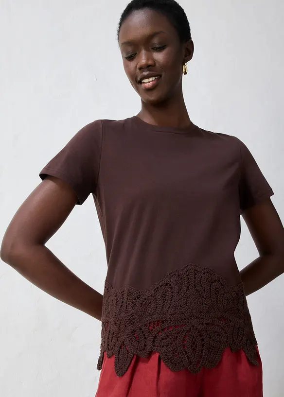Shirt mit Seidenanteil und H&auml;kelspitze, bonprix