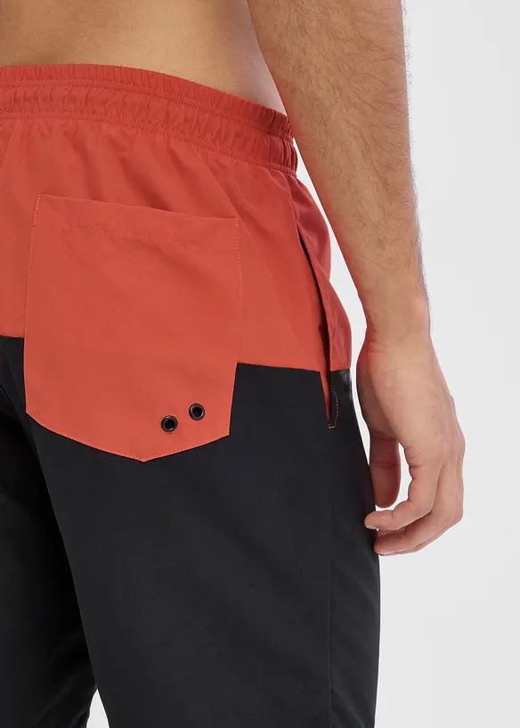 Badeshorts mit Colorblocking, bonprix